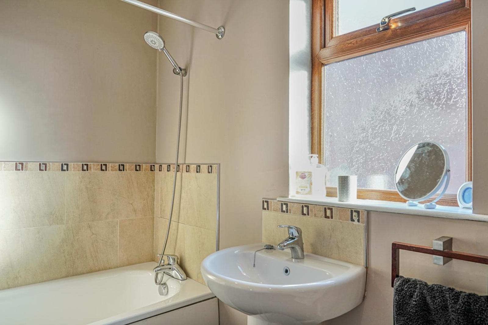 3 Bed House, Quiet Location Close To Bangor Eksteriør billede